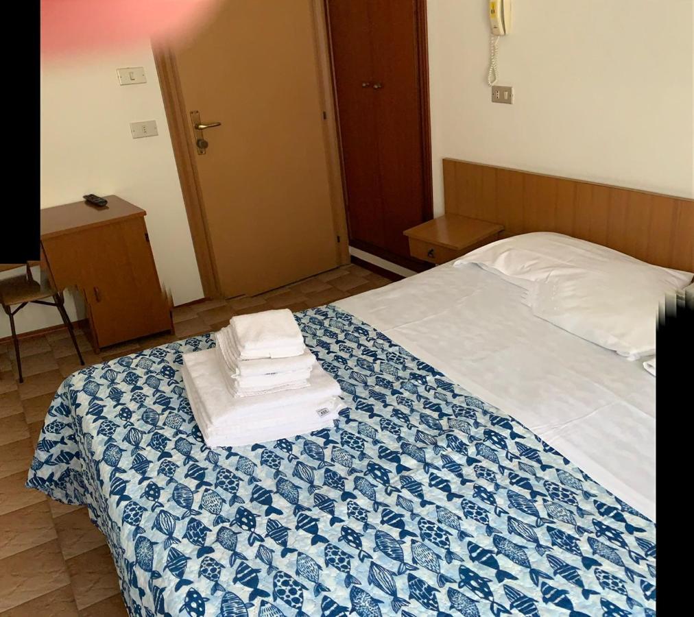 Hotel Estense Rimini Exteriér fotografie