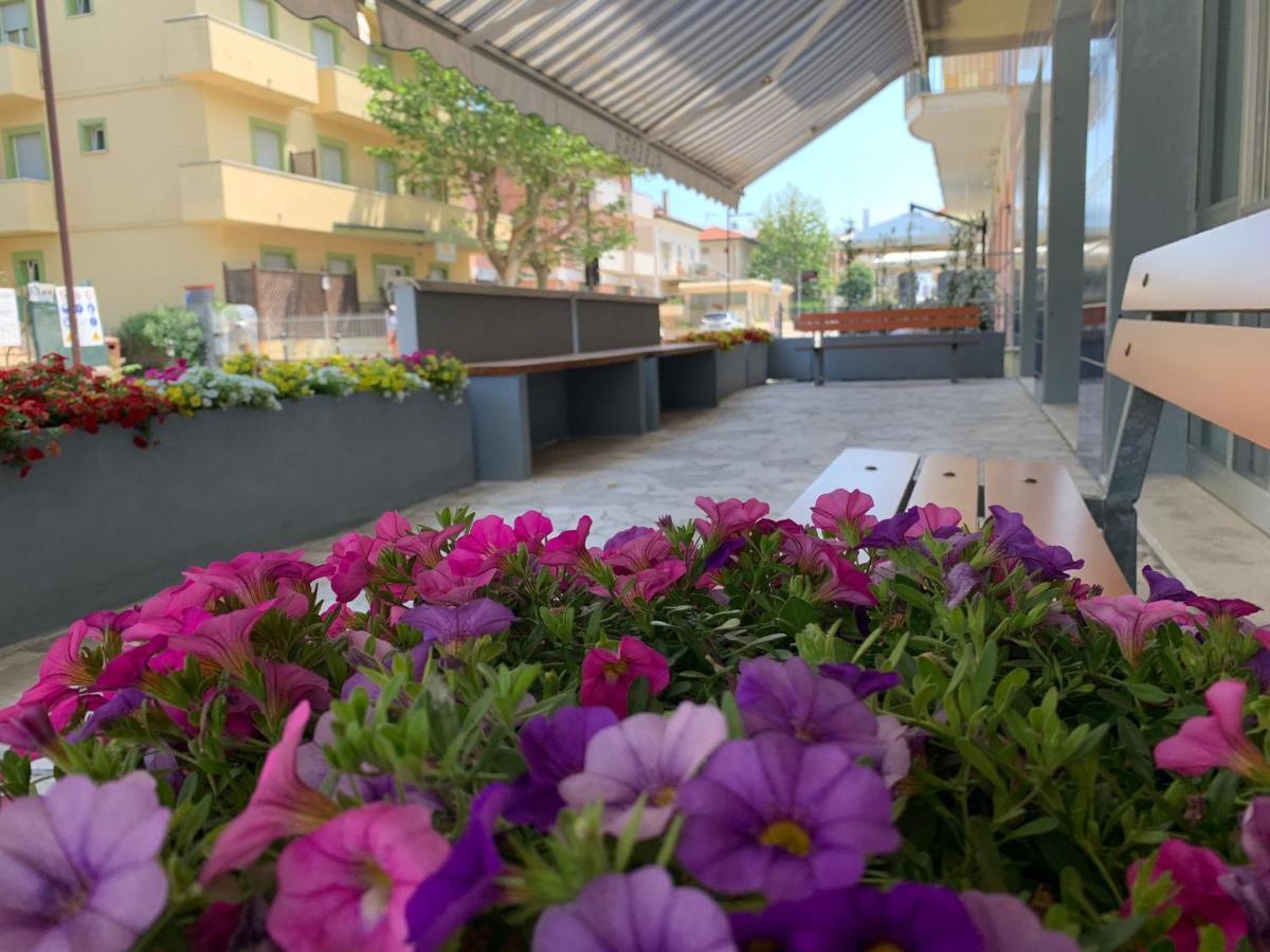 Hotel Estense Rimini Exteriér fotografie